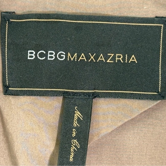 BCBGMAXAZRIA Asymmetrical Brown Vest - Chic and Versatile Fashion - Picture 4 of 4